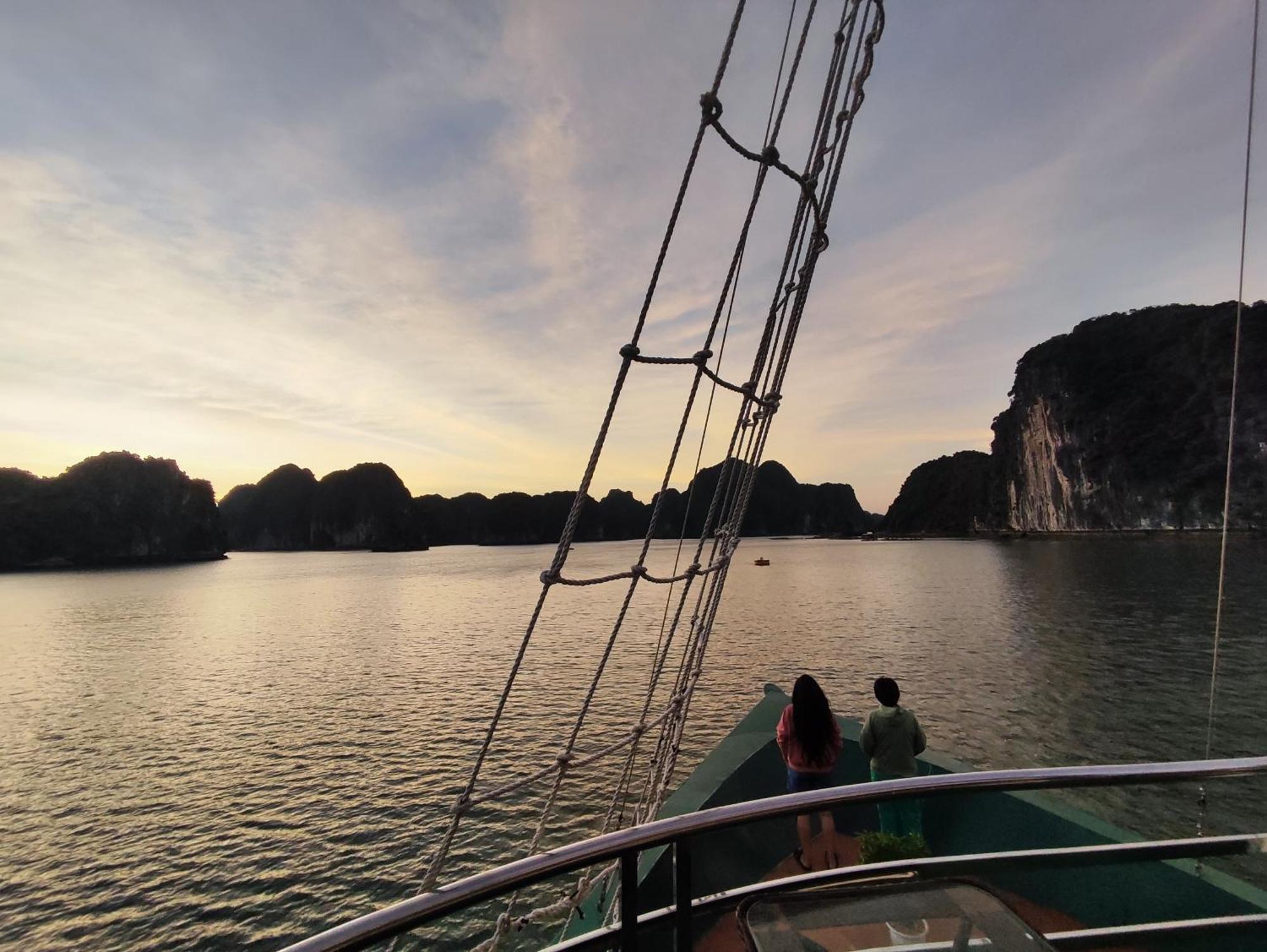 ホテル Venezia Cruises ハロン エクステリア 写真