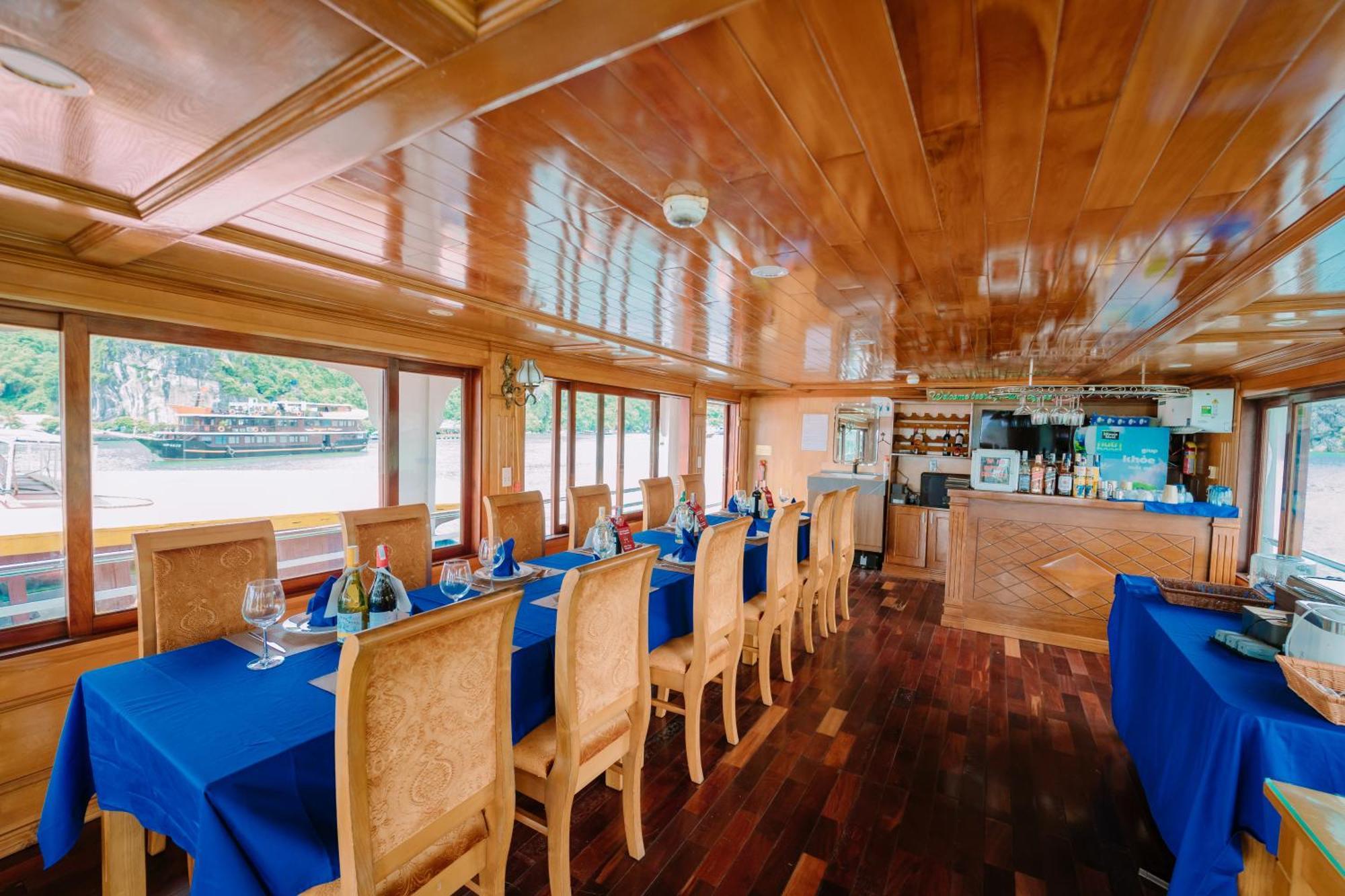 ホテル Venezia Cruises ハロン エクステリア 写真