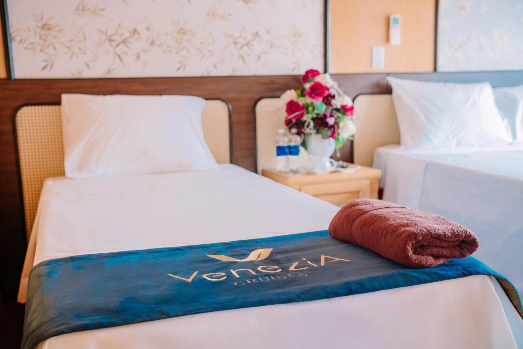ホテル Venezia Cruises ハロン エクステリア 写真