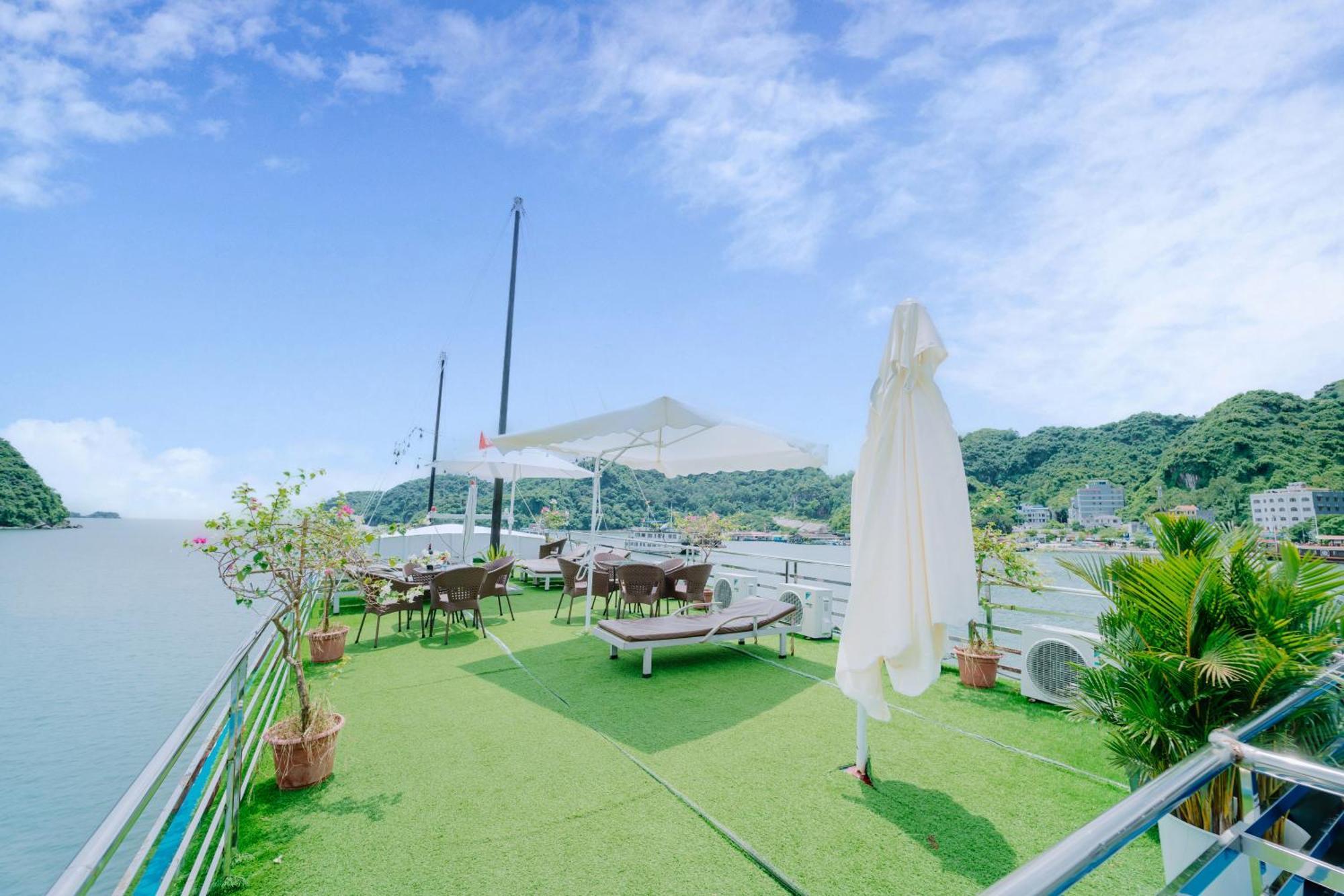 ホテル Venezia Cruises ハロン エクステリア 写真