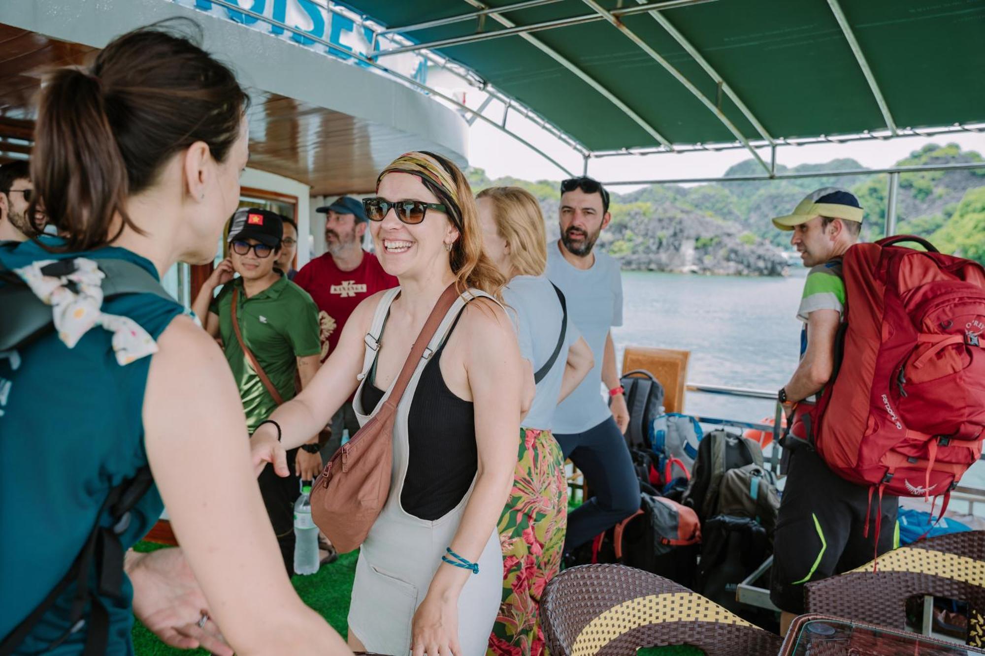 ホテル Venezia Cruises ハロン エクステリア 写真