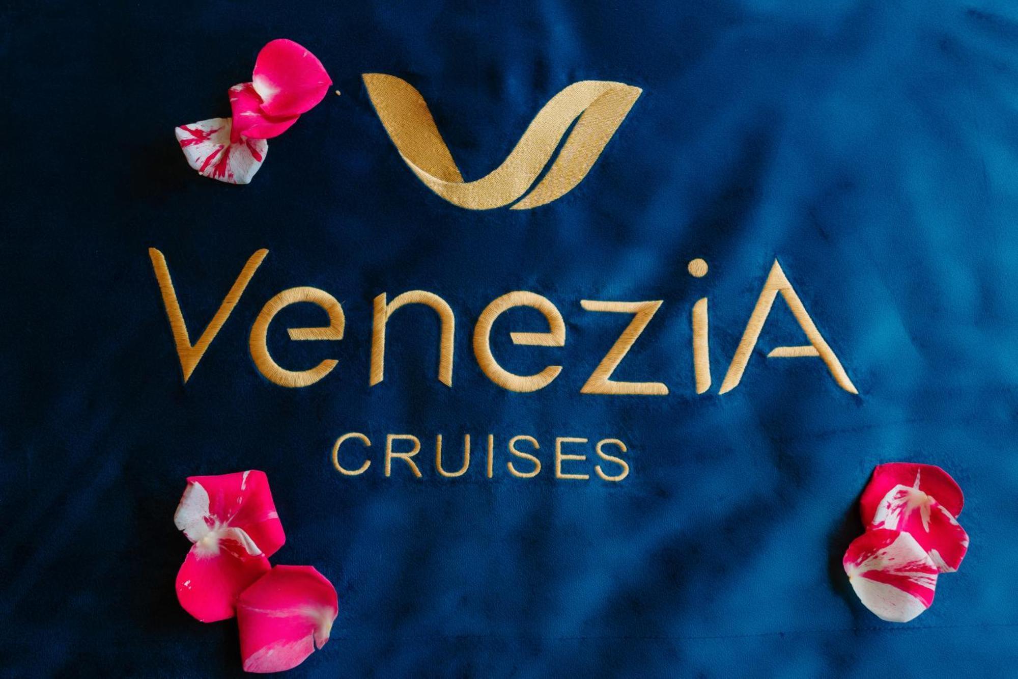 ホテル Venezia Cruises ハロン エクステリア 写真